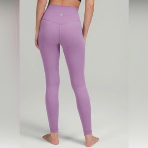 Lululemon Align High-Rise Pant 28"
Wisteria Purple
